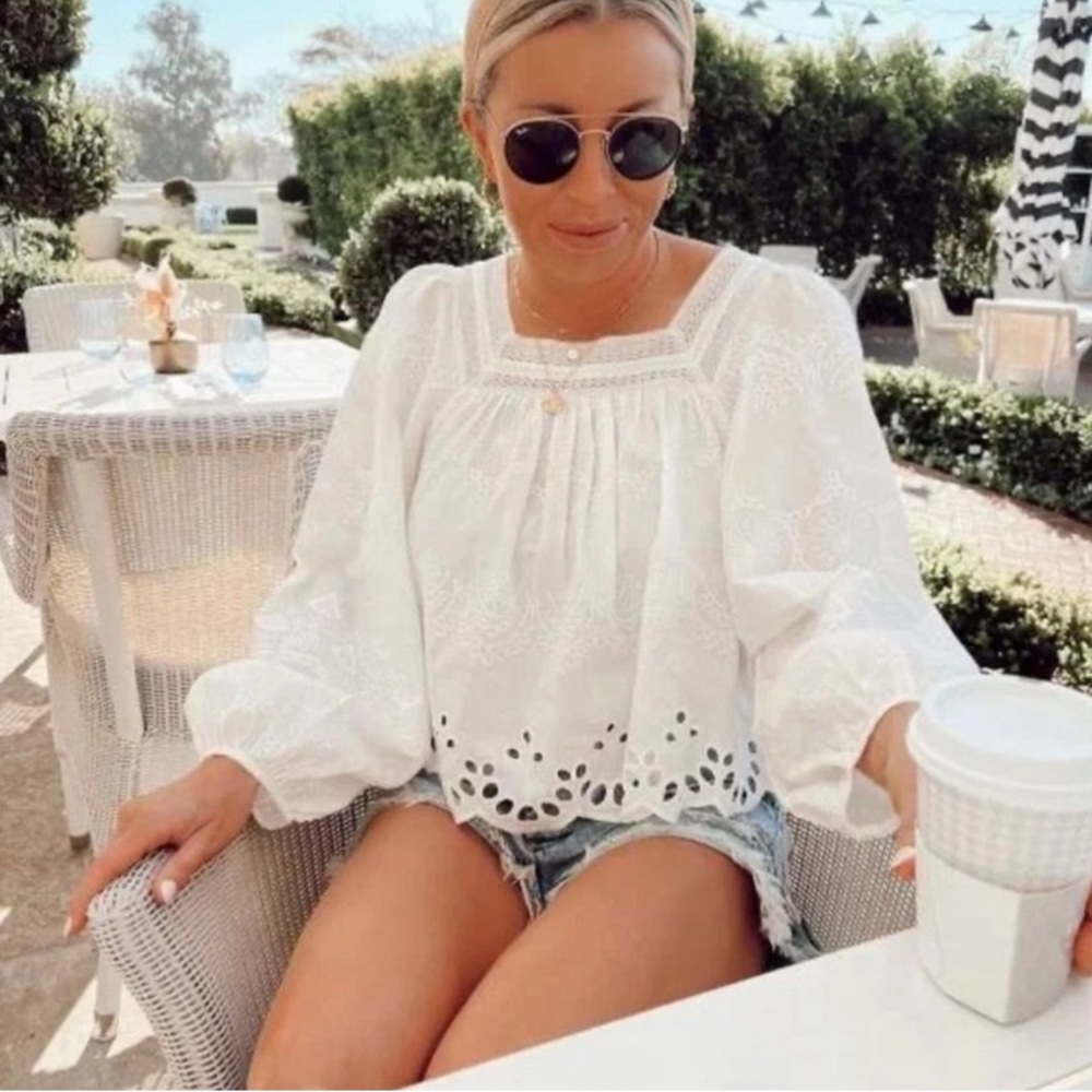 Women’s Balloon Long Sleeve Eyelet Blouse - Universal Thread 4X 3X 2X